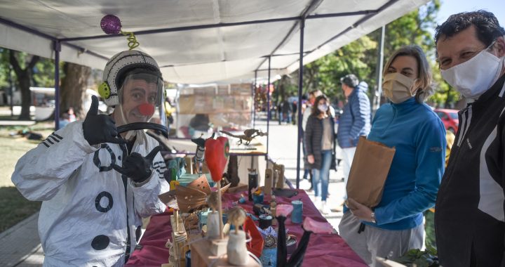 FERIA NAVIDEÑA ARTESANAL: REGALOS CON IDENTIDAD LOCAL