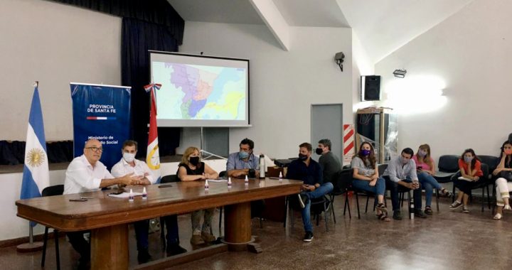 LA PROVINCIA LLEVA ADELANTE ENCUENTROS CON REFERENTES SOCIALES PARA LA PUESTA EN MARCHA DE LAS LINEAS DE TRABAJO DE VERANO ACTIVO