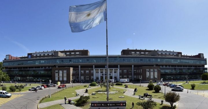 EL SANATORIO MÁS GRANDE DEL PAÍS SE QUEDÓ SIN CAMAS COVID