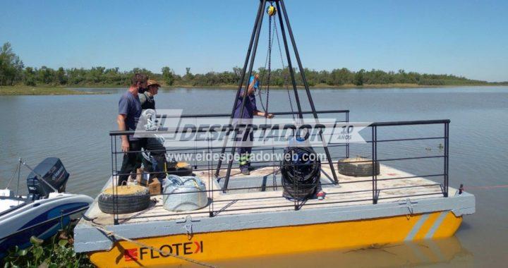 AGUAS SANTAFESINAS INSTALÓ UNA BOMBA SOBRE UNA PLATAFORMA FLOTANTE EN EL RÍO UBAJAY PARA ABASTECER DE AGUA A SAN JOSÉ DEL RINCÓN