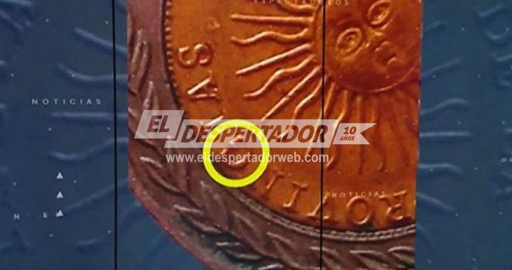 PAGAN HASTA $ 15.000 POR MONEDAS DE 1 PESO CON UN ERROR DE ORTOGRAFÍA