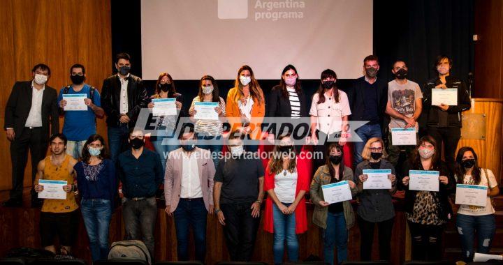 LA PROVINCIA PARTICIPÓ DE LA ENTREGA DE TARJETAS DE SUBSIDIOS A ESTUDIANTES DE “ARGENTINA PROGRAMA”