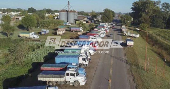 TRANSPORTISTAS DE GRANOS LOGRARON UNA SUBA DE LA TARIFA Y LEVANTARON EL PARO