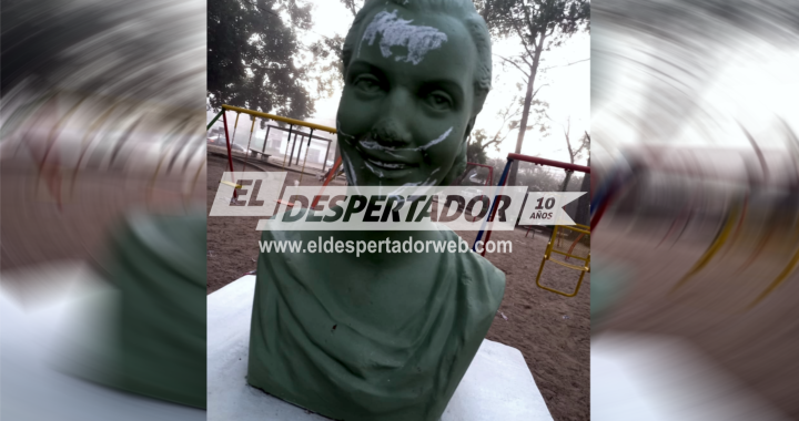 POR UN GRAVE ERROR ARRUINARON LA OBRA: LA MUNICIPALIDAD DE RINCÓN, POR DESCONOCIMIENTO, PINTO EL BUSTO DE EVA PERÓN