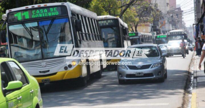 COLECTIVOS: DÍA CLAVE PARA INTENTAR DESTRABAR EL CONFLICTO EN EL TRANSPORTE