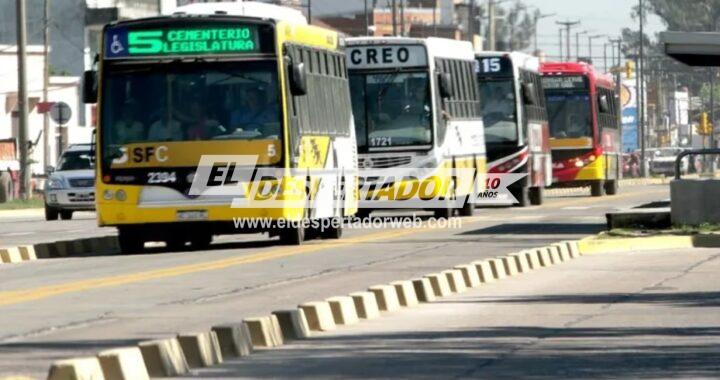 NO HAY PARO Y LOS COLECTIVOS CIRCULAN CON NORMALIDAD EN LA CIUDAD