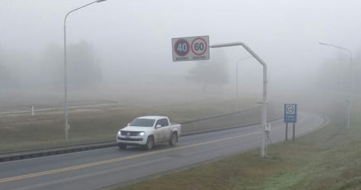 RUTAS AFECTADAS POR LA NIEBLA: RECOMIENDAN MÁXIMA PRECAUCIÓN PARA CIRCULAR