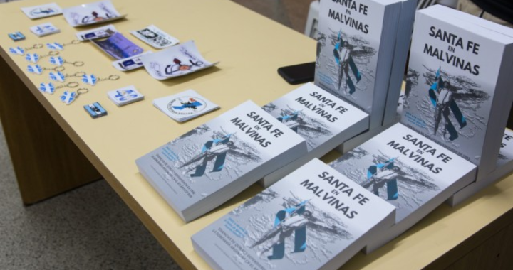 AUSPICIADO POR LA UNL SE PRESENTÓ EL LIBRO “SANTA FE EN MALVINAS”