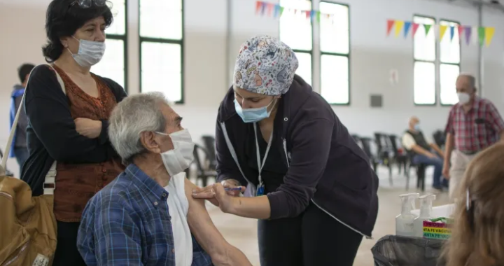 LA CURVA SE DESACELERÓ Y CAYERON LOS CASOS NUEVOS DE CORONAVIRUS EN SANTA FE