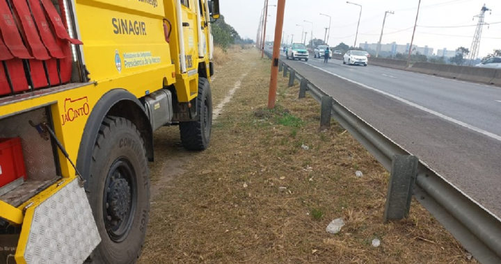 BOMBEROS SOFOCARON VARIOS INCENDIO EN LA RUTA 168