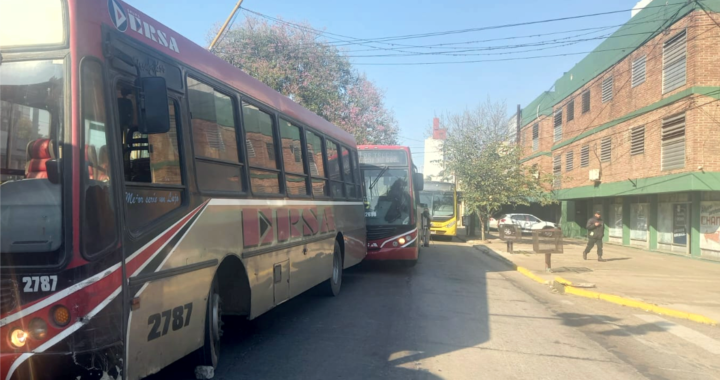 SE LEVANTÓ EL CORTE DE TRANSPORTE PÚBLICO DE PASAJEROS URBANOS E INTERURBANO POR LA INTERNA DE LA UTA