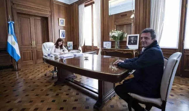 CRISTINA FERNÁNDEZ RECIBIÓ A SERGIO MASSA ANTES DE SU ASUNCIÓN COMO SUPERMINISTRO