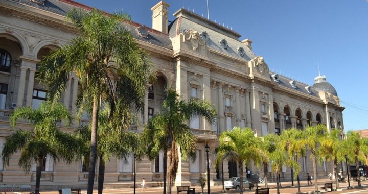 SANTA FE NO PAGARÁ LOS DÍAS DE PARO A DOCENTES, AGENTES DE SALUD Y ESTATALES