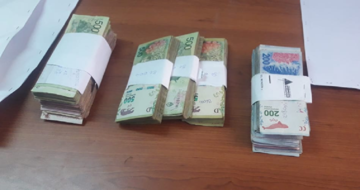 SECUESTRARON AL LADRÓN QUE LES ROBÓ PARA RECUPERAR EL DINERO Y QUEDARON TODOS DETENIDOS