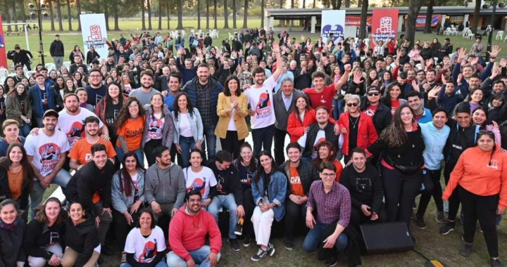 LAS JUVENTUDES SOCIALISTAS SE REUNIERON EN ARROYO LEYES DE CARA A 2023