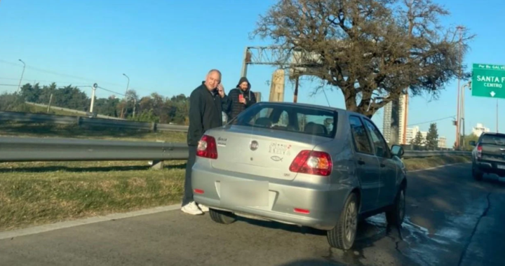 ACCIDENTE EN EL PUENTE OROÑO PROVOCÓ INCONVENIENTES A LOS COSTEROS QUE INGRESAN A SANTA FE 