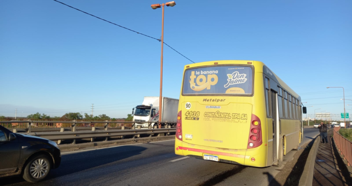 CAOS DE TRÁNSITO EN LA RUTA 168 MANO A SANTA FE 