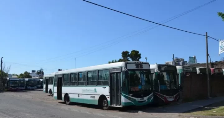 EL CONFLICTO QUE AFECTA A COLECTIVOS PARECE ESTAR LEJOS DE RESOLVERSE