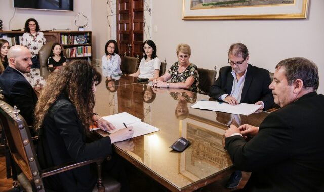 UNL FIRMÓ UN CONVENIO DE COOPERACIÓN CON MUTUAL MAESTRA