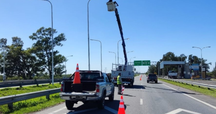 TAREAS DE VIALIDAD NACIONAL EN LUMINARIAS DE RUTA 168