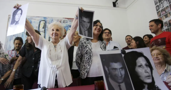 LAS ABUELAS DE PLAZA DE MAYO ANUNCIARON LA RESTITUCIÓN DEL NIETO 132