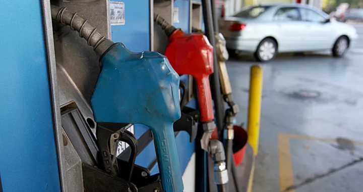 AUMENTAN LOS COMBUSTIBLES