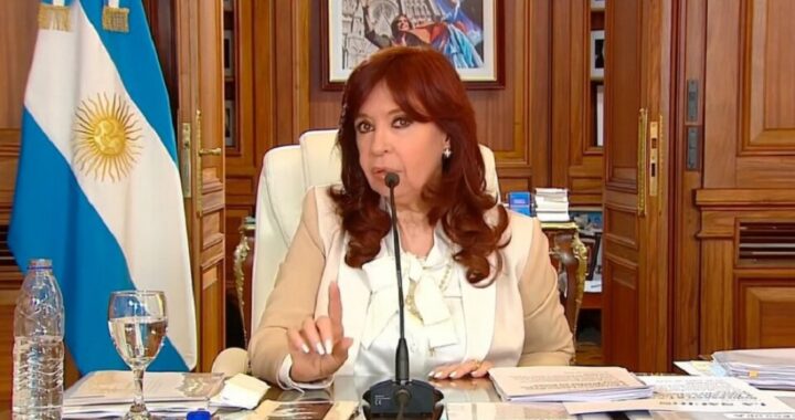 CRISTINA KIRCHNER VOLVIÓ A CUESTIONAR DURAMENTE A LA CORTE SUPREMA