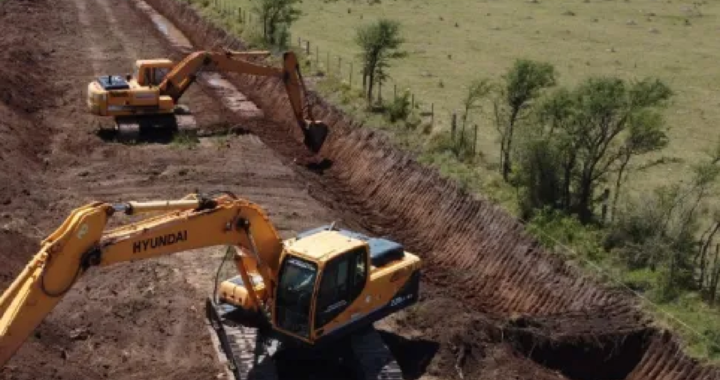 SE VIENE LA DEFENSA OESTE CON UNA MILLONARIA INVERSIÓN PARA EL NUEVO SISTEMA DE DEFENSA CONTRA INUNDACIONES PARA RINCÓN Y ARROYO LEYES