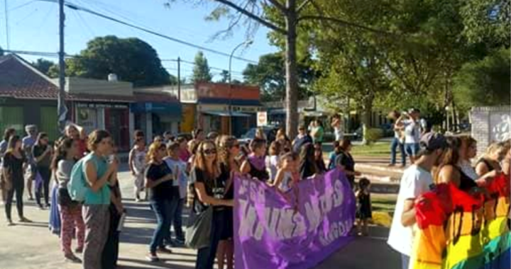 SE APRONTAN LAS MUJERES DE LA COSTA PARA LA GRAN MARCHA DEL 8M