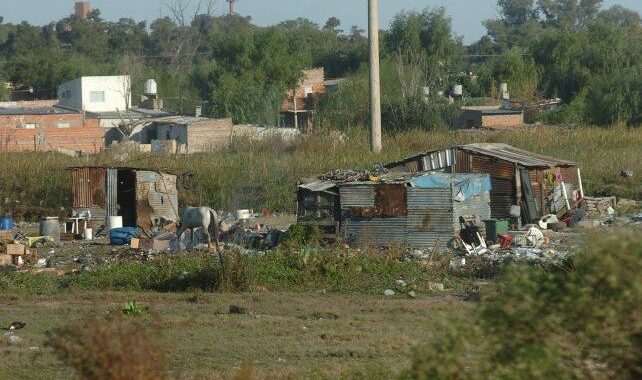 NDEC: LA POBREZA EN EL PAÍS AUMENTÓ A 39,2%, Y EN EL GRAN SANTA FE A 39,5%