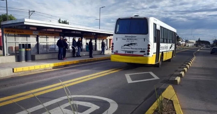 REUNIÓN CLAVE PARA DESACTIVAR UN POSIBLE PARO DE COLECTIVOS POR 48 HORAS