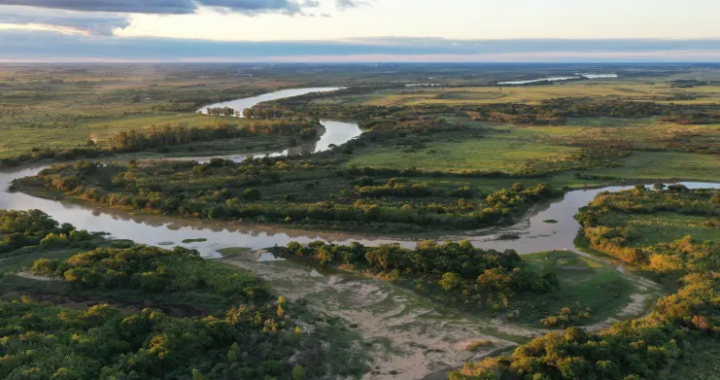 JAAUKANIGÁS: SANTA FE PRESENTÓ EL PROYECTO DE CREACIÓN DEL PARQUE NACIONAL EN ESCUELAS