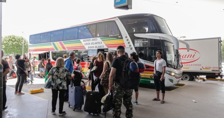 SEMANA SANTA: DESDE HOY SE TRASLADAN 380 MIL PASAJEROS EN TRENES, MICROS Y AVIONES