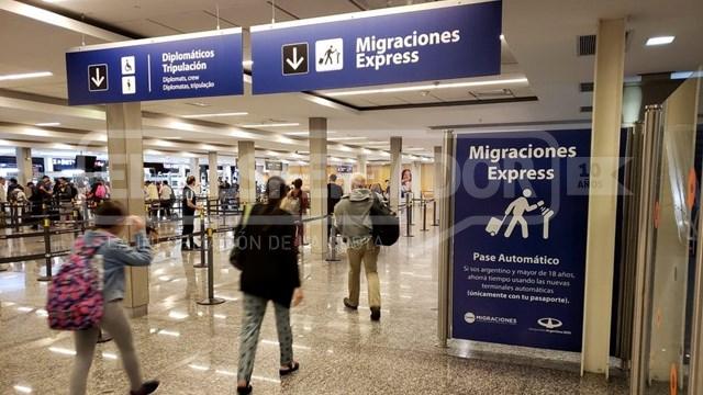 MIGRACIONES LANZÓ UNA NUEVA MODALIDAD DE AUTORIZACIÓN DE VIAJE PARA MENORES