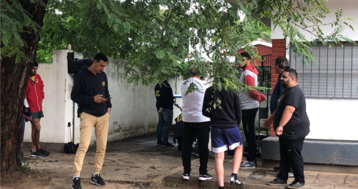 ROBO AL CORREO ARGENTINO EN RINCÓN: LA ALARMA QUE NO SONÓ, UNA TARJETA VERDE DEJADA EN EL LUGAR Y FUGA EN CONTRAMANO