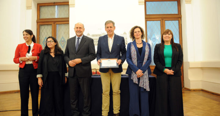 LA MUNICIPALIDAD RECIBIÓ UNA DISTINCIÓN DE UNICEF POR SU COMPROMISO CON LA NIÑEZ Y LA ADOLESCENCIA