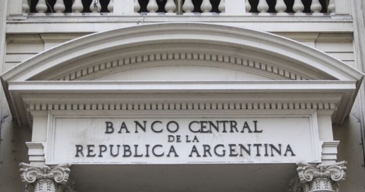 LAS RESERVAS DEL BANCO CENTRAL CAYERON EN US$ 760 MILLONES EN UN SOLO DÍA POR UN PAGO AL FMI