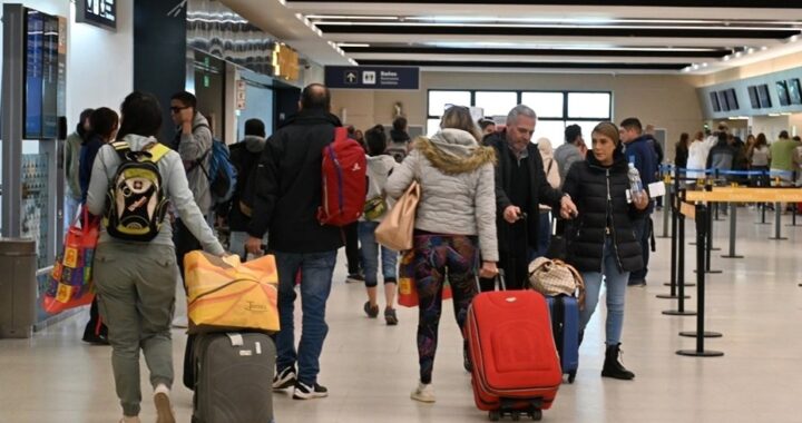 780 MIL TURISTAS VIAJARÁN EN TRANSPORTE PÚBLICO POR EL FIN DE SEMANA XXL