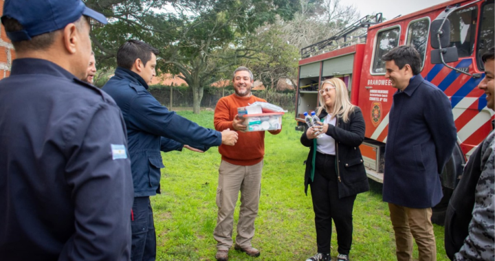 LA PRECANDIDATA MARTA MEZA VISITÓ EL CUARTEL DE BOMBEROS VOLUNTARIOS DE RINCÓN JUNTO A TONIOLLI