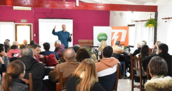 MUTUAL MAESTRA IMPULSA LA TRANSFORMACIÓN DOCENTE CON UNA JORNADA DE CAPACITACIÓN EN RINCÓN