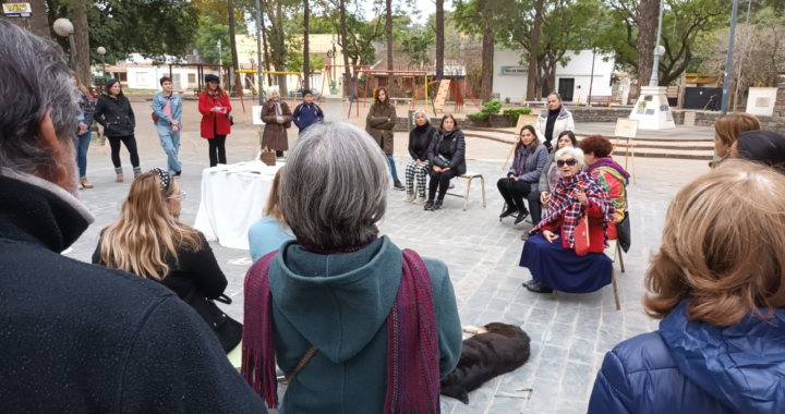 EL FORO DEL BICENTENARIO: UN ENCUENTRO EN LA PLAZA DE RINCÓN PARA CELEBRAR LAS ARTES PLÁSTICAS LOCALES