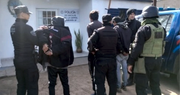 TRES DETENIDOS POR ROBO EN ALLANAMIENTO Y OBJETOS INCAUTADOS EN COLASTINÉ NORTE