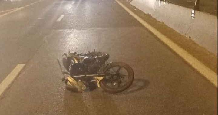 GRAVE ACCIDENTE EN RUTA168: UN HOMBRE QUEDÓ EN TERAPIA INTENSIVA TRAS DERRAPAR CON SU MOTO