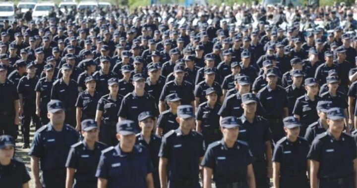 EL GOBIERNO FIJÓ AUMENTOS SALARIALES PARA EL PERSONAL MILITAR Y POLICIAL