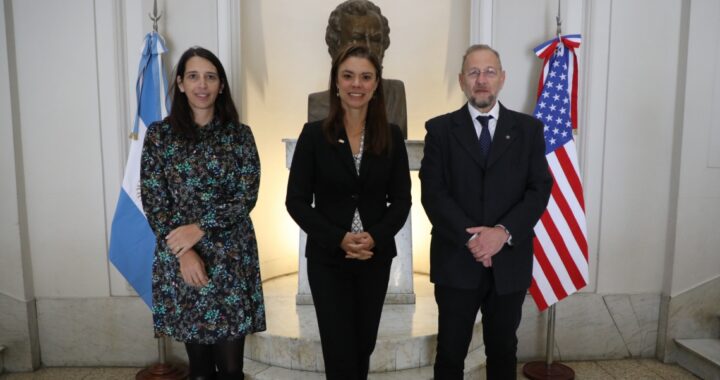 CORACH RECIBIÓ A LA VICEJEFA DE MISIÓN DE LA EMBAJADA DE EEUU