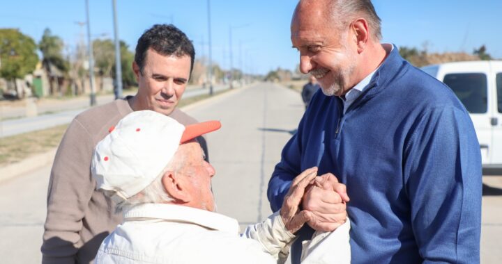 PEROTTI RECORRIÓ LAS OBRAS DEL CAMINO VIEJO A ESPERANZA EN LA CIUDAD DE SANTA FE