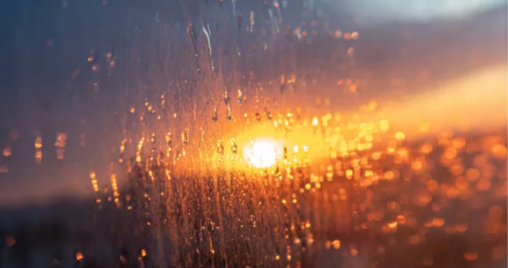 JUEVES CON LLUVIAS Y TEMPERATURAS MODERADAS EN LA COSTA 