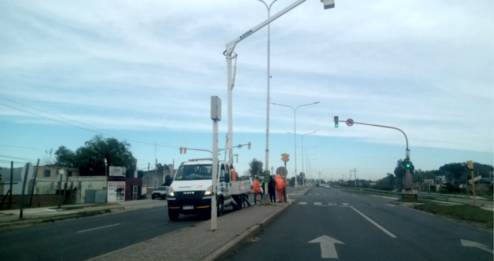 MANTENIMIENTO Y RECAMBIO DE LUMINARIA EN RUTA PROVINCIAL N° 1