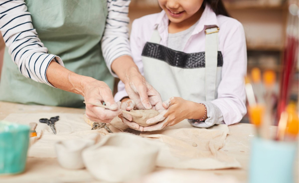 ¡DESCUBRIENDO EMOCIONES A TRAVÉS DEL ARTE! TALLER DE CERÁMICA EN BARRO