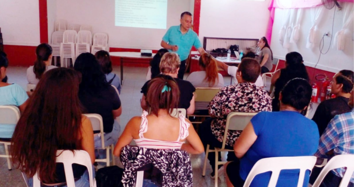 TALLER DE RCP Y GESTIÓN DE RIESGOS PARA INSTITUCIONES DE RINCÓN EN EL CENTRO COMUNITARIO APRENDER